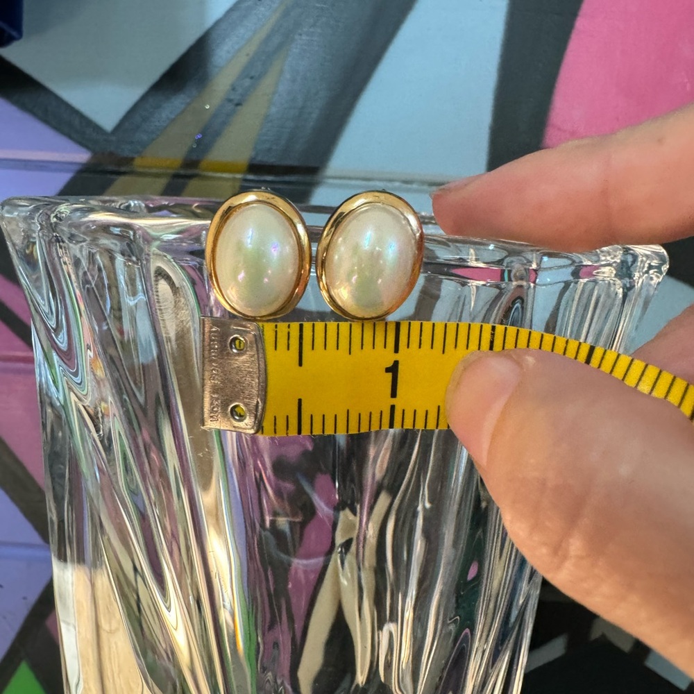 Christian Dior stamped Gold and Faux Pearl Clip Earrings, PRISTINE condi… - Picture 11 of 11